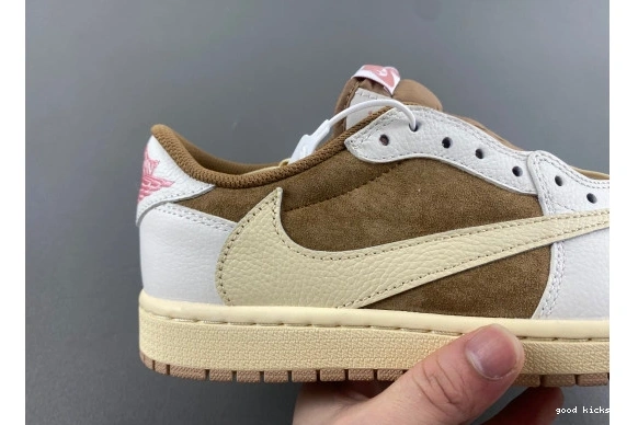 DM7866-106 Low 1 DM7866-106 Retro OG SP  Jordan Scott Travis 0302